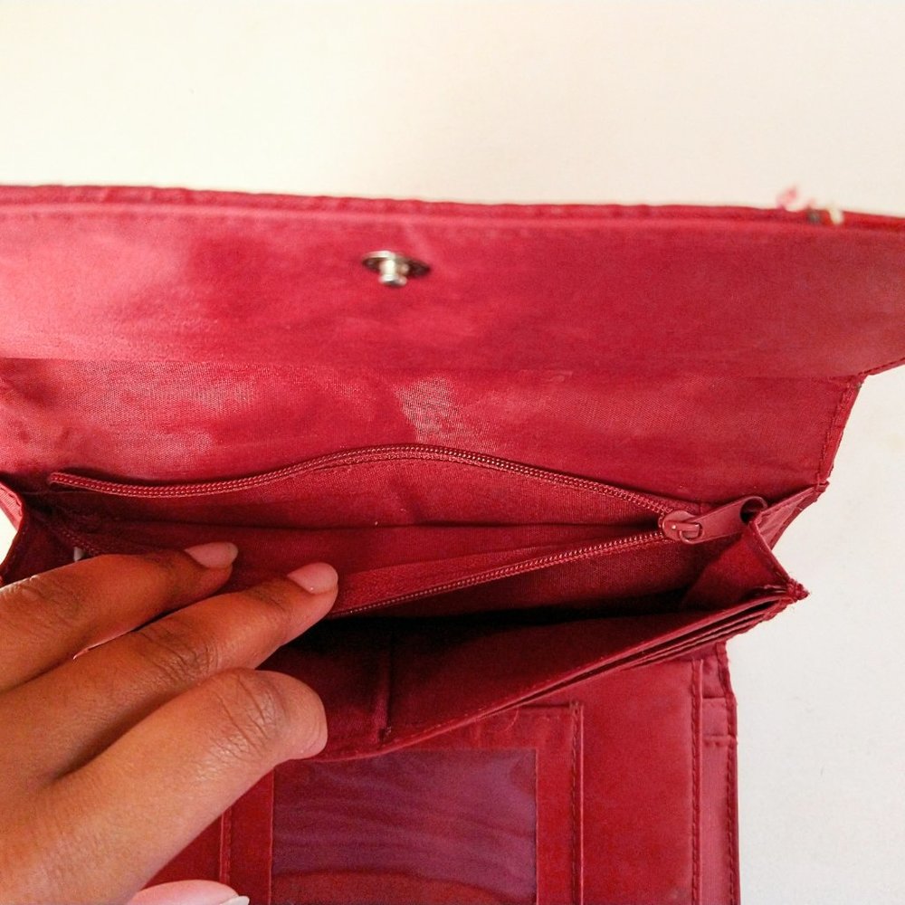 Burgundy Tri-Fold Rustic Wallet - Picture 7 of 10